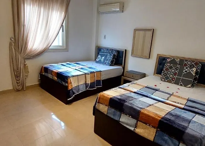 Front In La Sirena - Unit M11 *